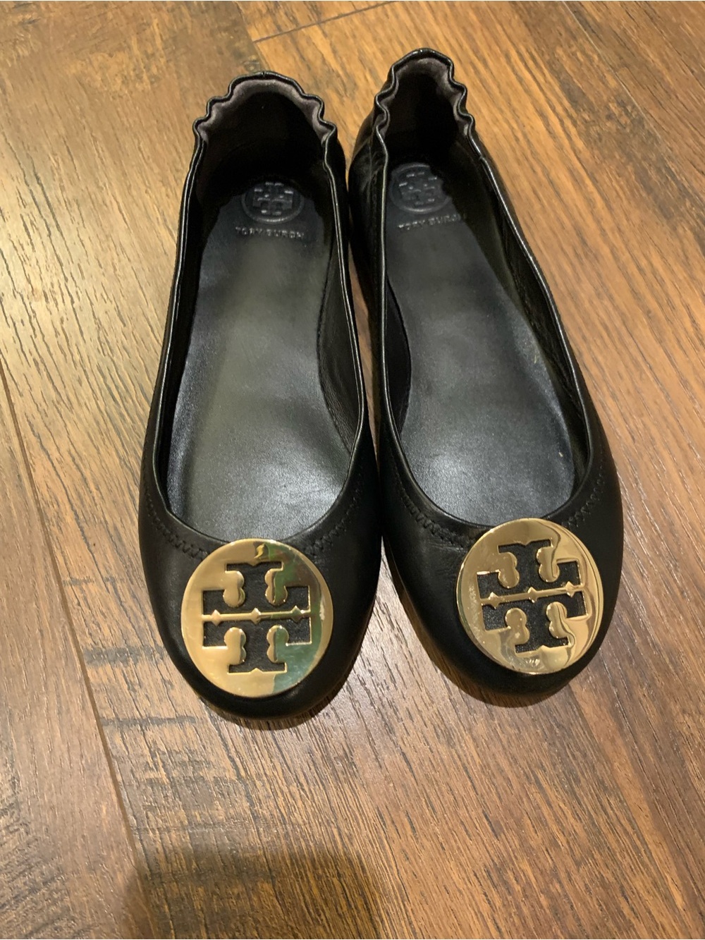 Tory Burch Reva black and gold leather flats - Picture 2 of 7